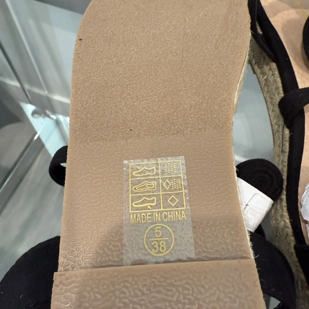 Prettylittle Thing Lace Up Platform Espadrille Black Sandals NEW (sz 7)